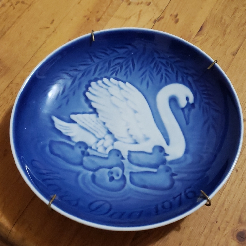 Copenhagen Porcelain Mother's Day Plate 6"
